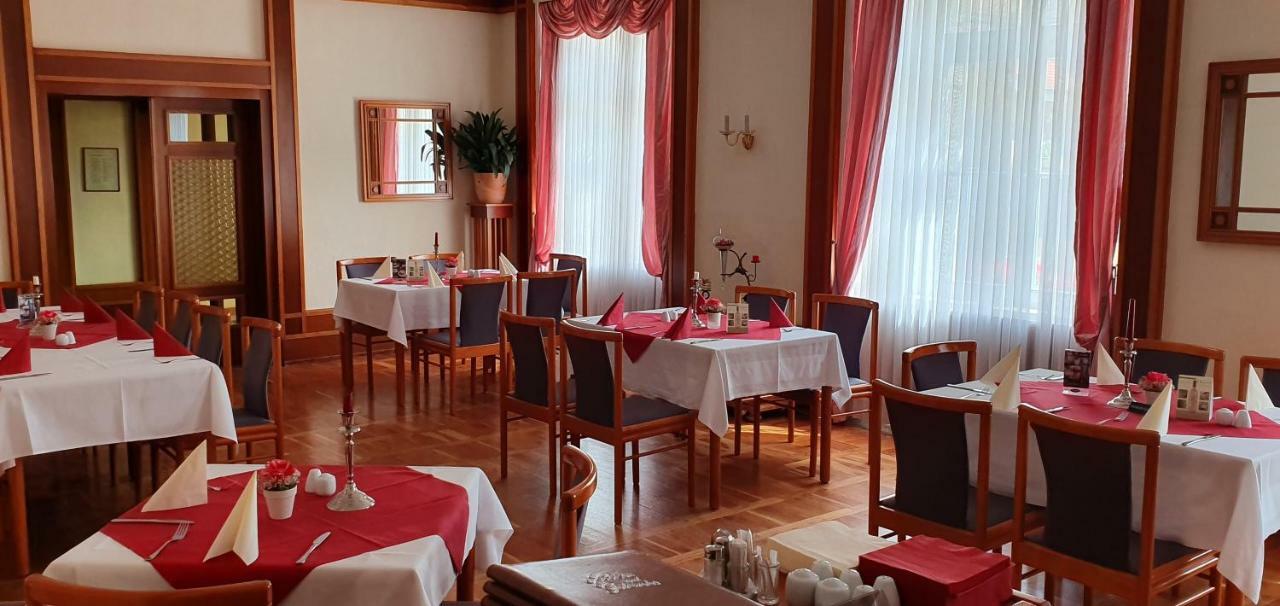 Hotel "Stadt Koethen" Koethen  Extérieur photo