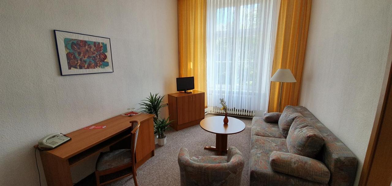 Hotel "Stadt Koethen" Koethen  Extérieur photo